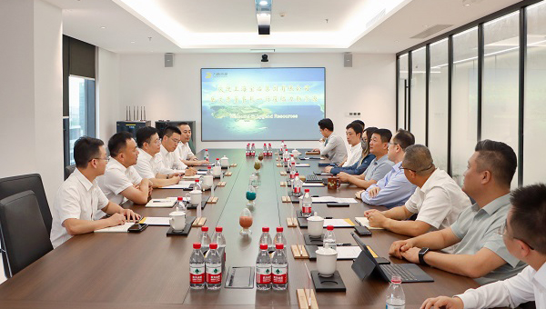 岳文彦一行拜访宁波力勤资源董事长蔡建勇